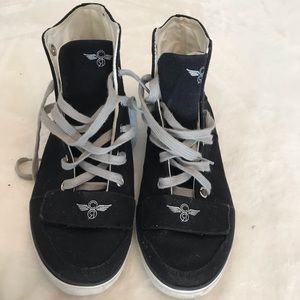Creative Recreation High Top size 6 in woman’s